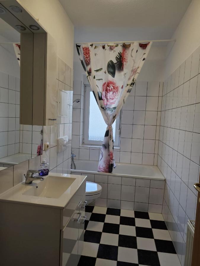 Kaethe-Kollwitz-Strasse 54, F2 Apartment Алтенбург Екстериор снимка